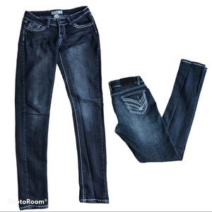 KLIP Low Rise Embellished Dark Wash Skinny Jeans / 3 / Waist 28 Inseam 32 Rise 7